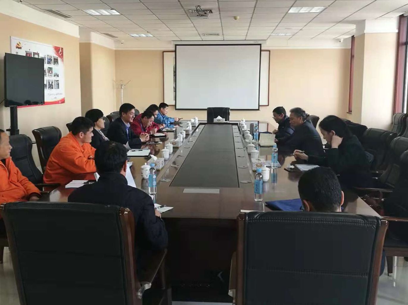 重點企業(yè)煤炭消費核查小組對集團公司進行調(diào)研